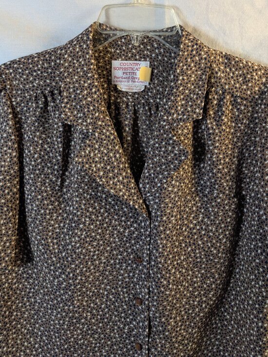 Country Sophisticates Tops - Vintage Country Sophisticates Brown Dainty Print Short Sleeve Button 8P Top